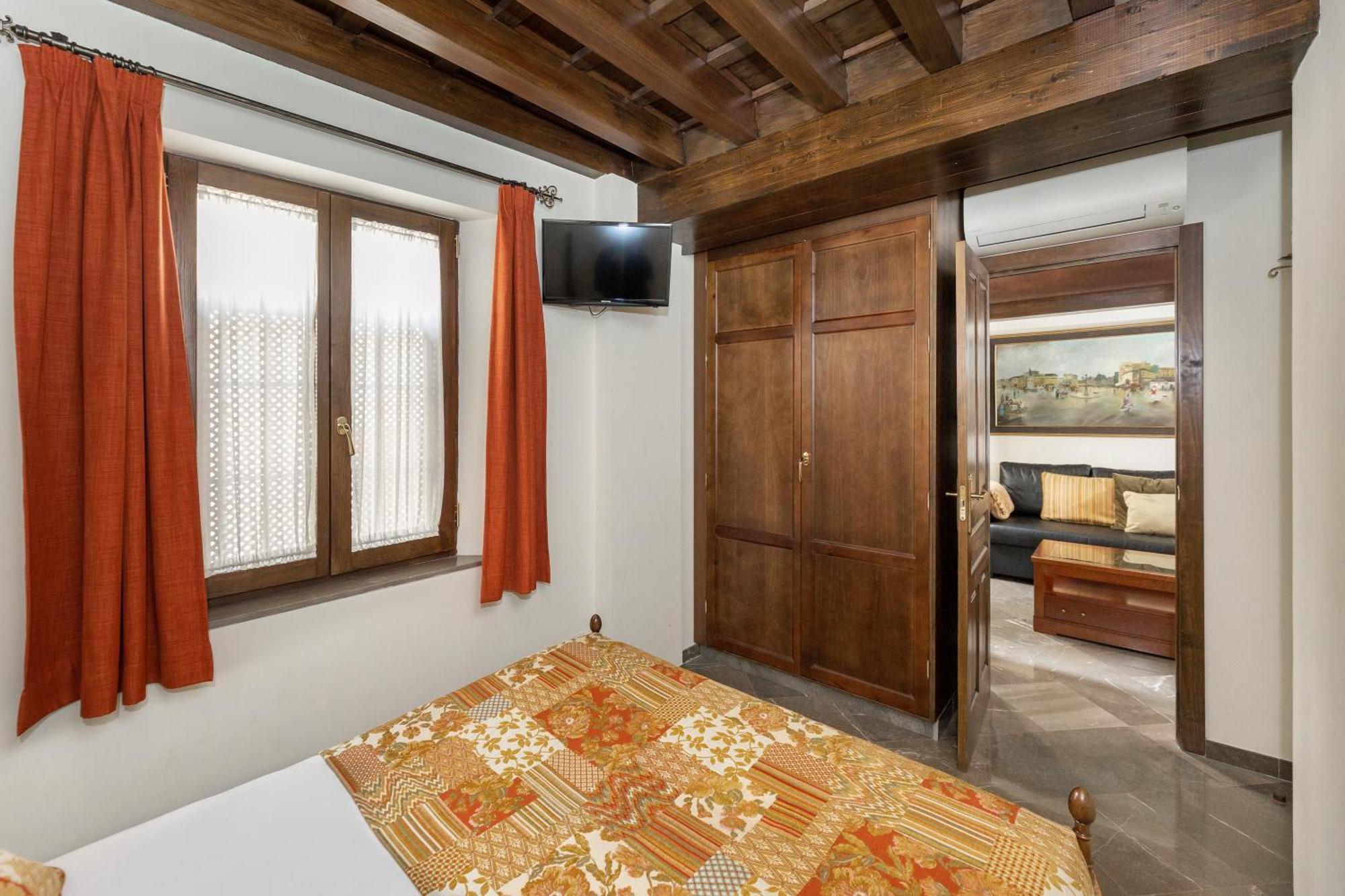 Apartamentos En Pleno Centro, Aljibe Rodrigo Del Campo 1C غرناطة المظهر الخارجي الصورة