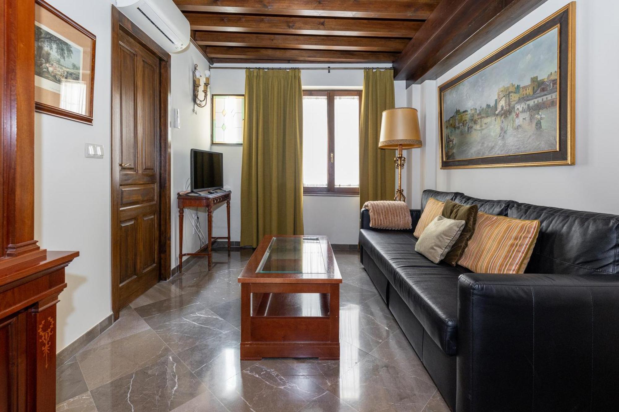 Apartamentos En Pleno Centro, Aljibe Rodrigo Del Campo 1C غرناطة المظهر الخارجي الصورة
