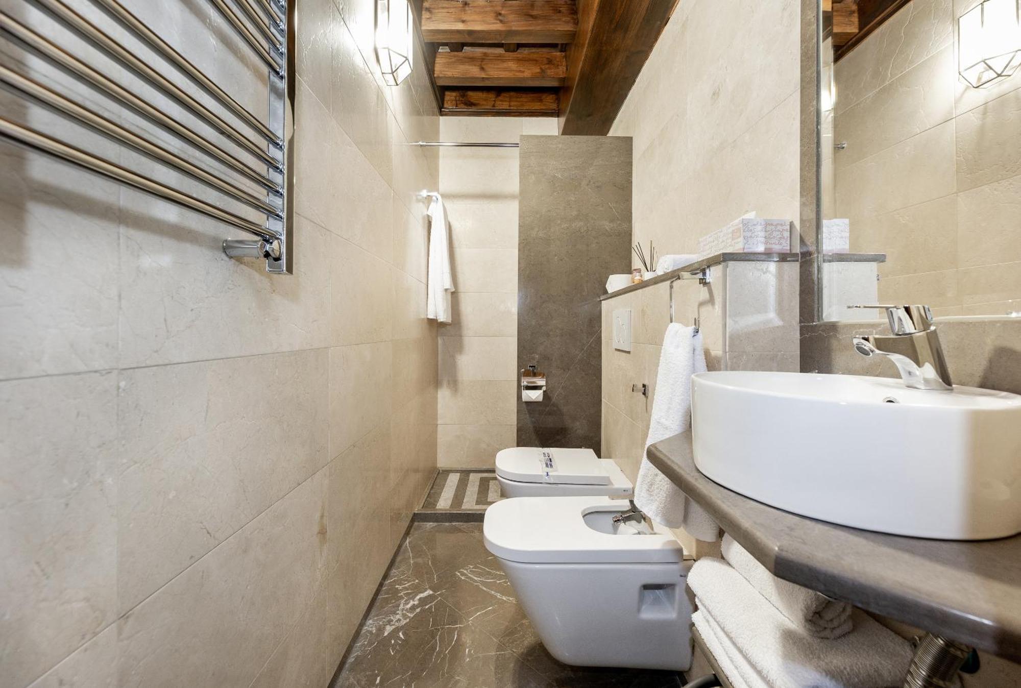 Apartamentos En Pleno Centro, Aljibe Rodrigo Del Campo 1C غرناطة المظهر الخارجي الصورة